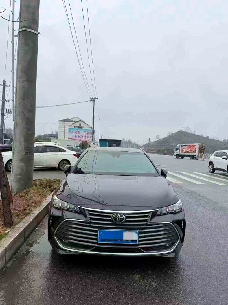22年丰田亚洲龙2.0高配