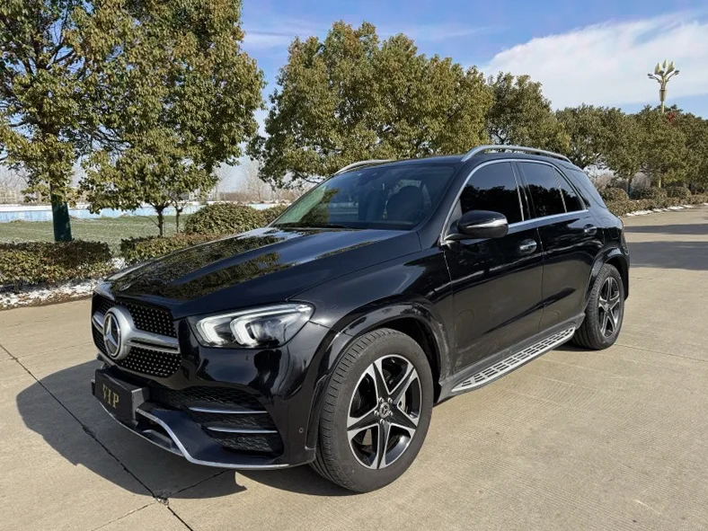 奔驰GLE 内饰后排