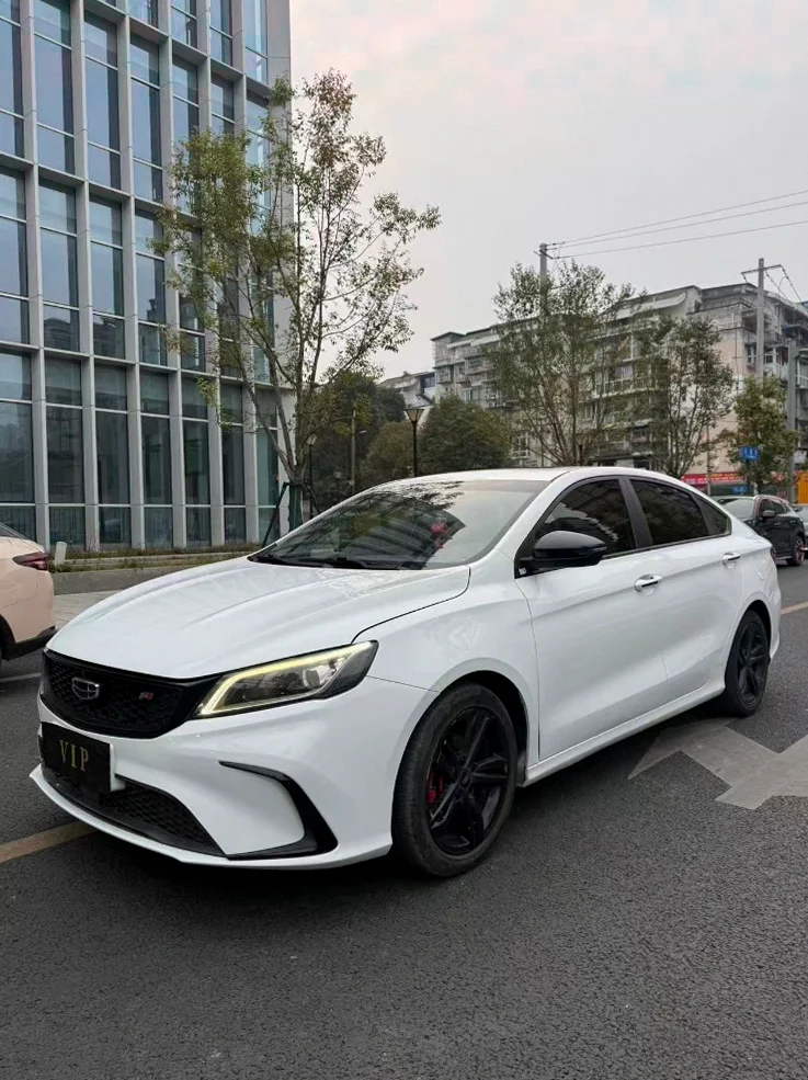 吉利缤瑞 正面外观三