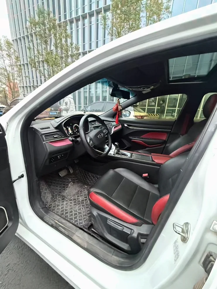 吉利缤瑞 内饰前排