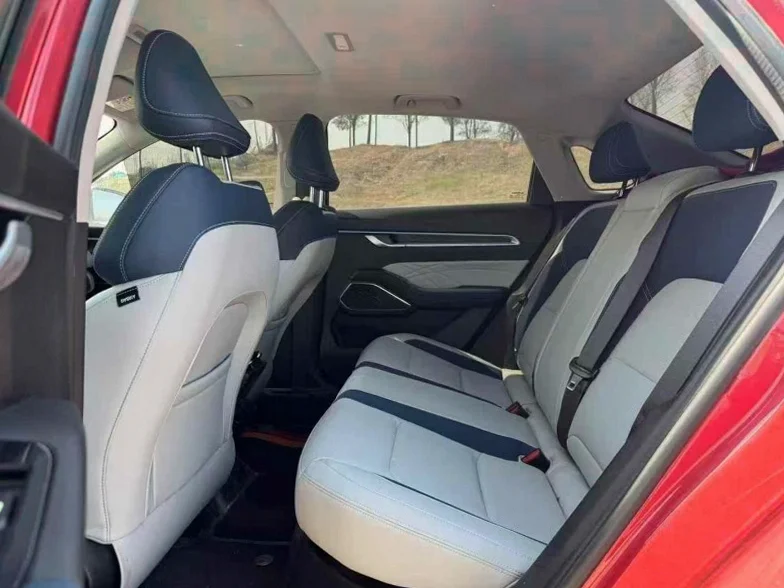 吉利帝豪 后面外观二