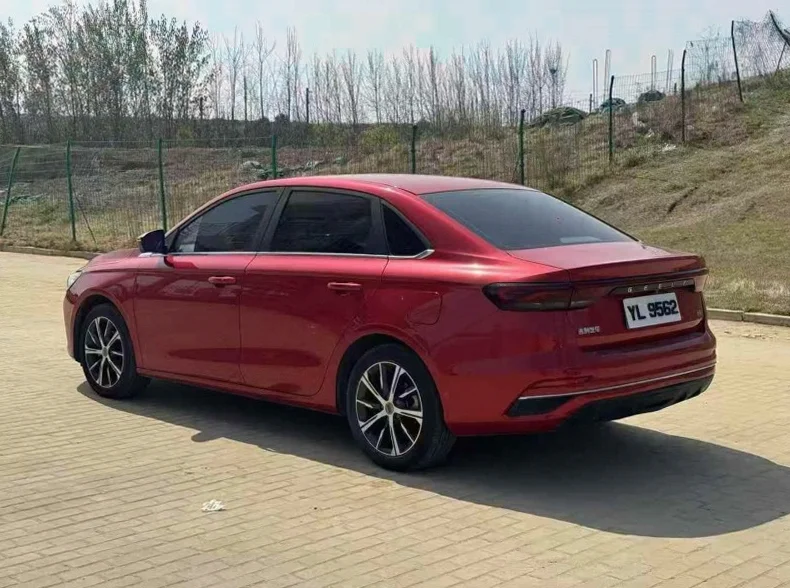 吉利帝豪 内饰后排