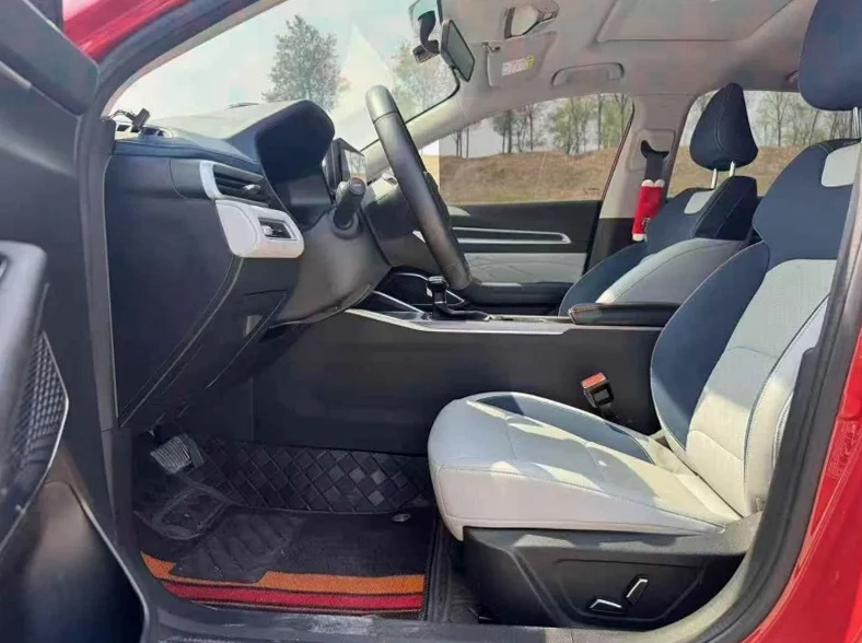 吉利帝豪 后面外观一