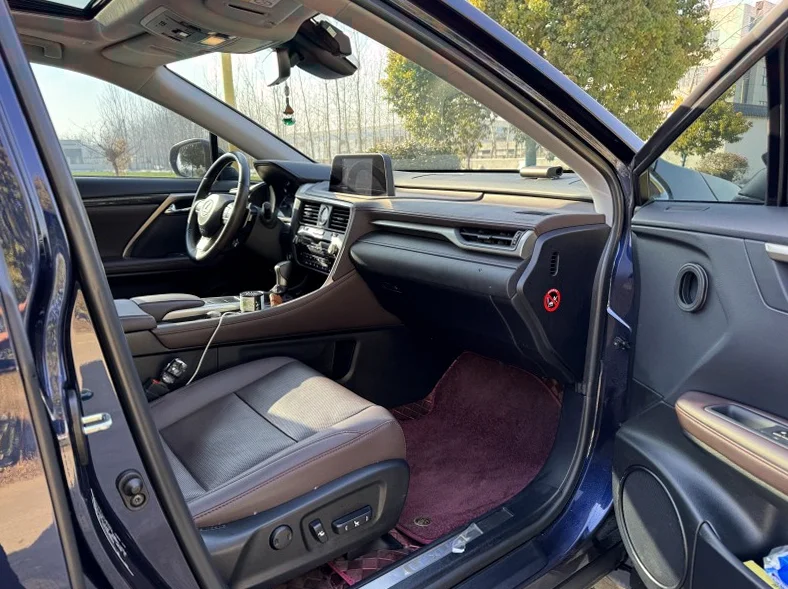 雷克萨斯RX 内饰前排