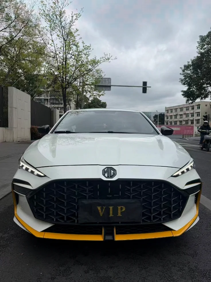 22年名爵6pro自动挡带天窗