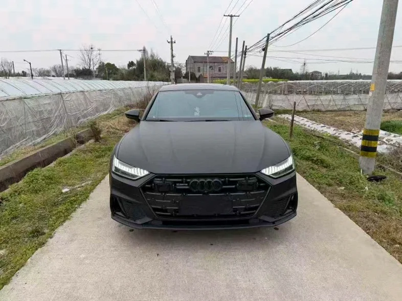 23年奥迪A7L 2.0T四驱