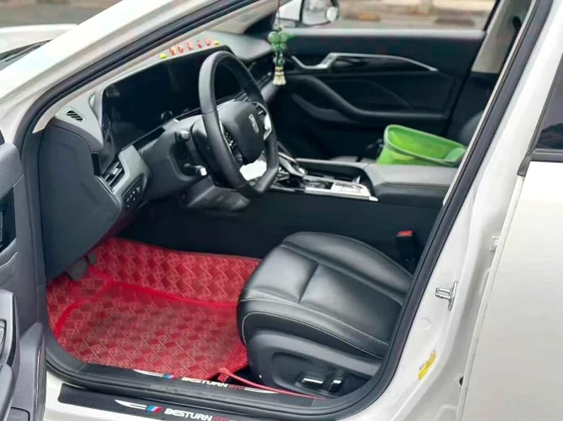 奔腾B70 正面外观三