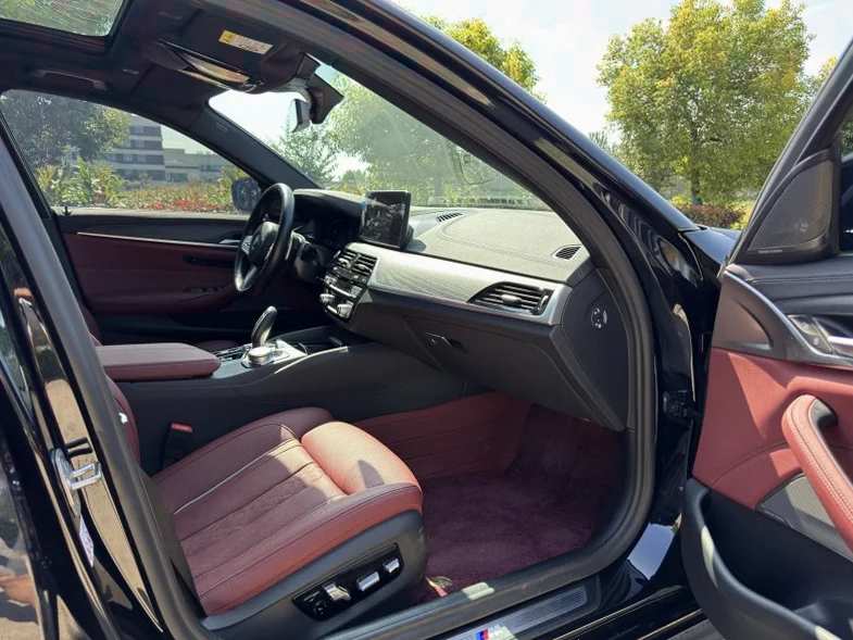 宝马5系 后面外观三