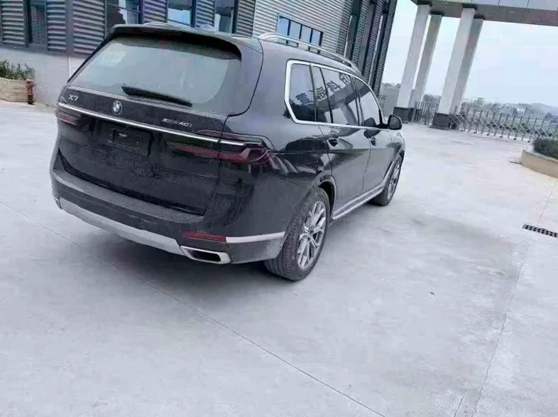 宝马X7 内饰前排