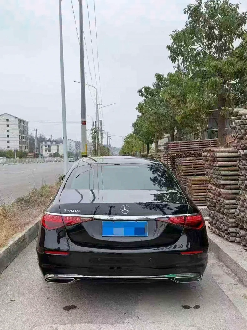 奔驰S 内饰前排