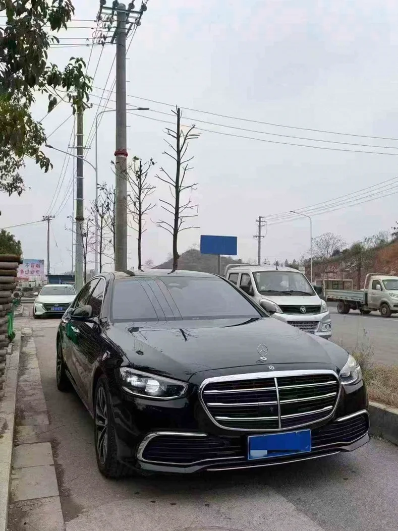 奔驰S 正面外观三