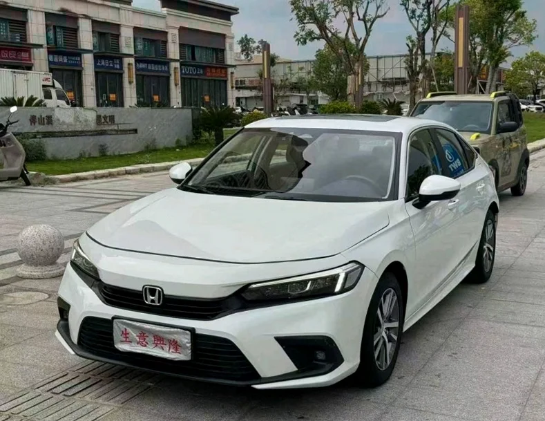 本田思域 正面外观二