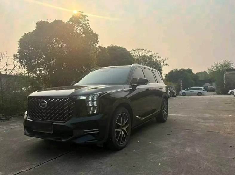 传祺GS8 正面外观二