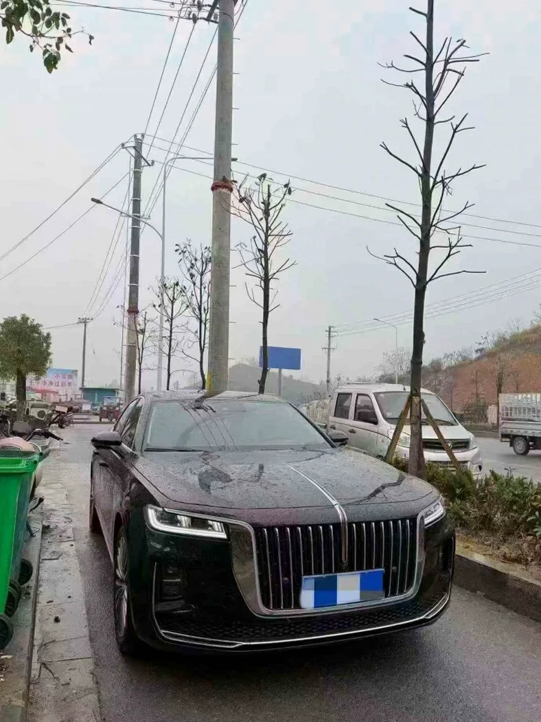 红旗H9 正面外观二