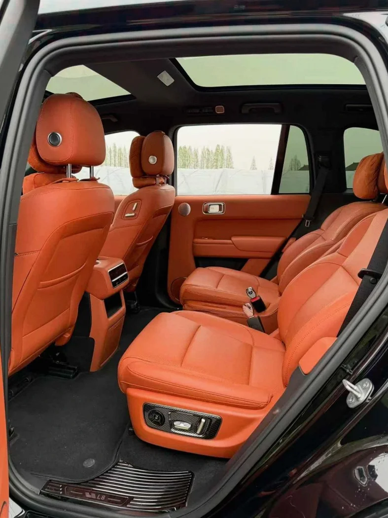 理想L8 后面外观一