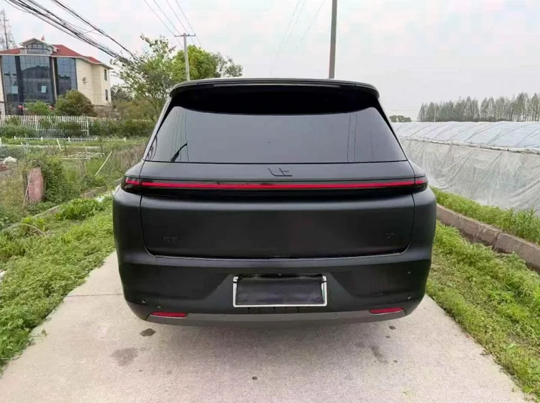 理想L8 内饰前排