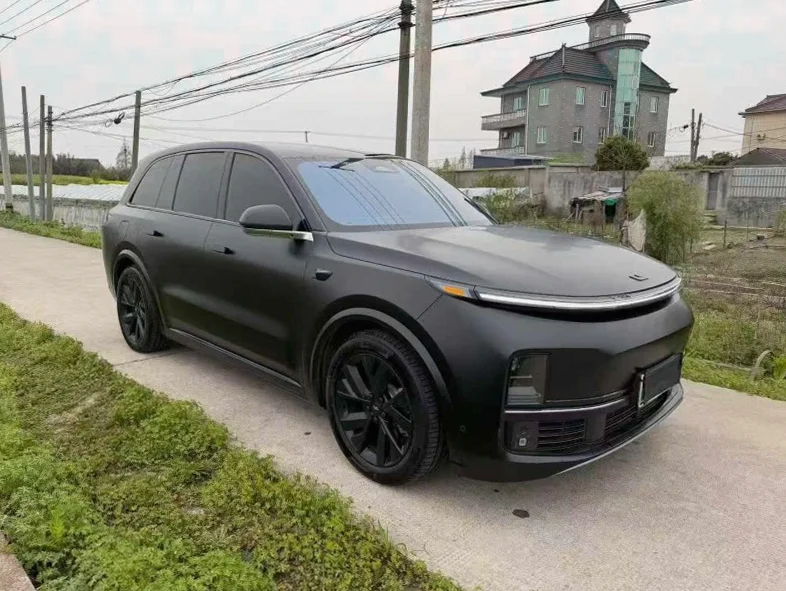 理想L8 正面外观三