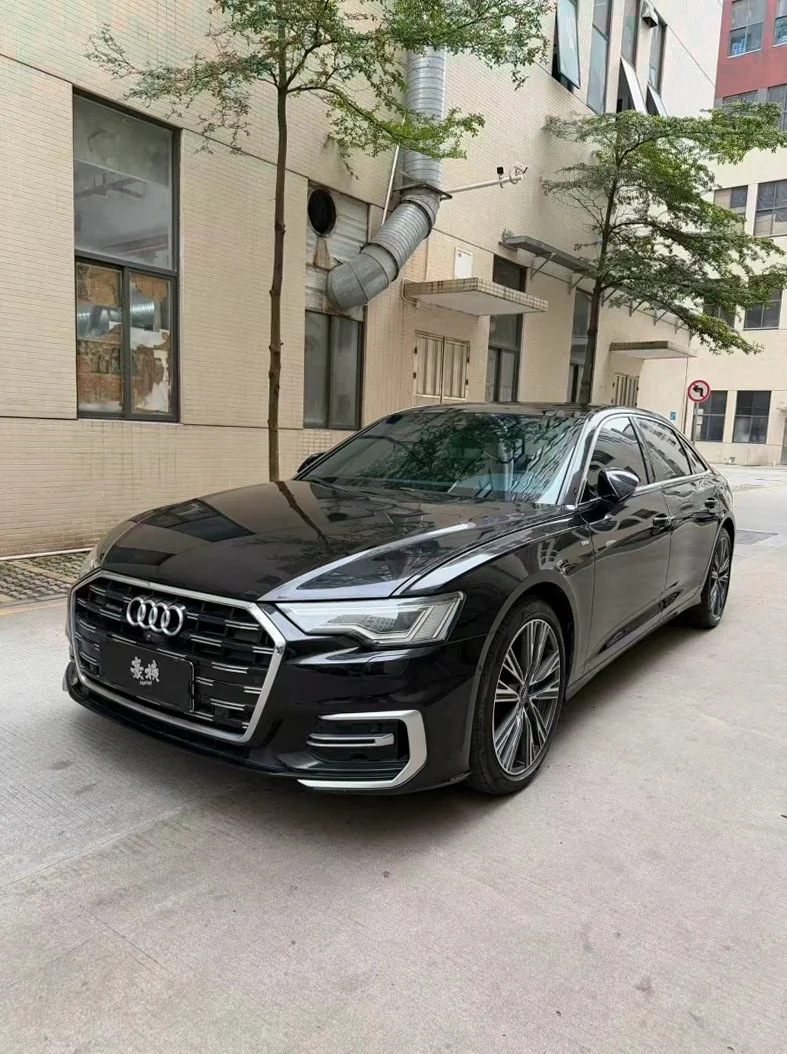 奥迪A6L 正面外观三