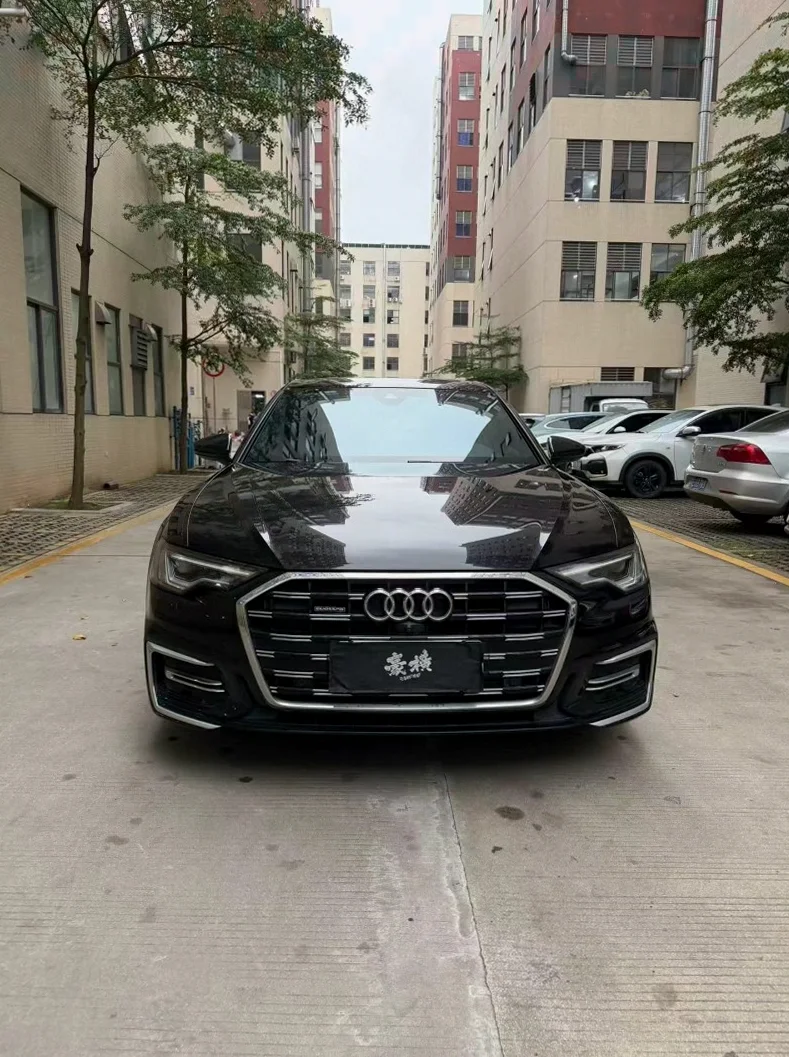 24年奥迪A6L 45TFSI quattro四驱臻选动感型