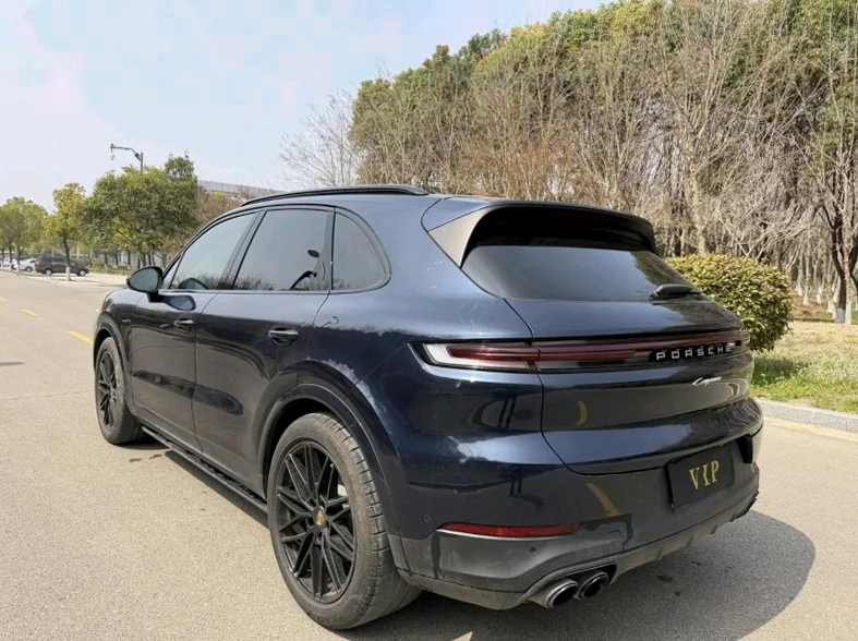 保时捷卡宴 正面外观二