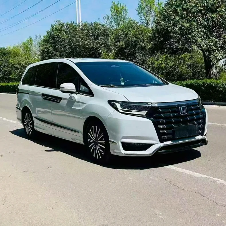 本田艾力绅 正面外观二