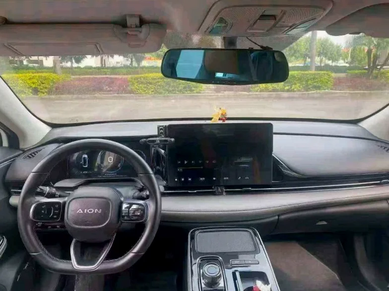 传祺埃安S 后面外观三