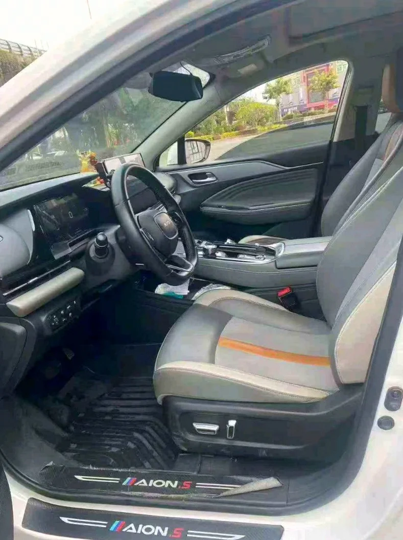 传祺埃安S 后面外观二