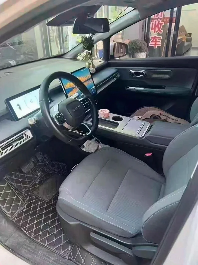 传祺埃安Y 后面外观一