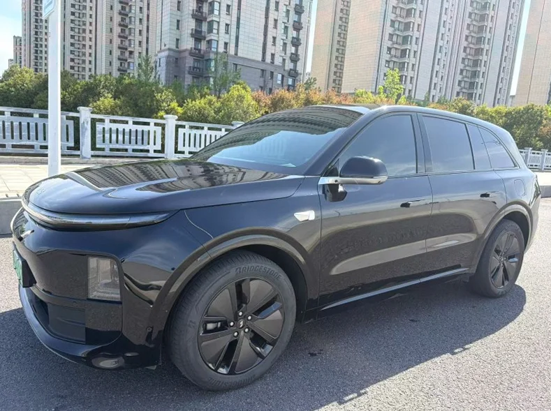 理想L6 正面外观二