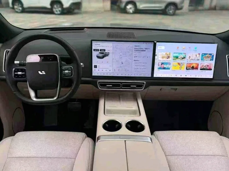 理想L8 后面外观一