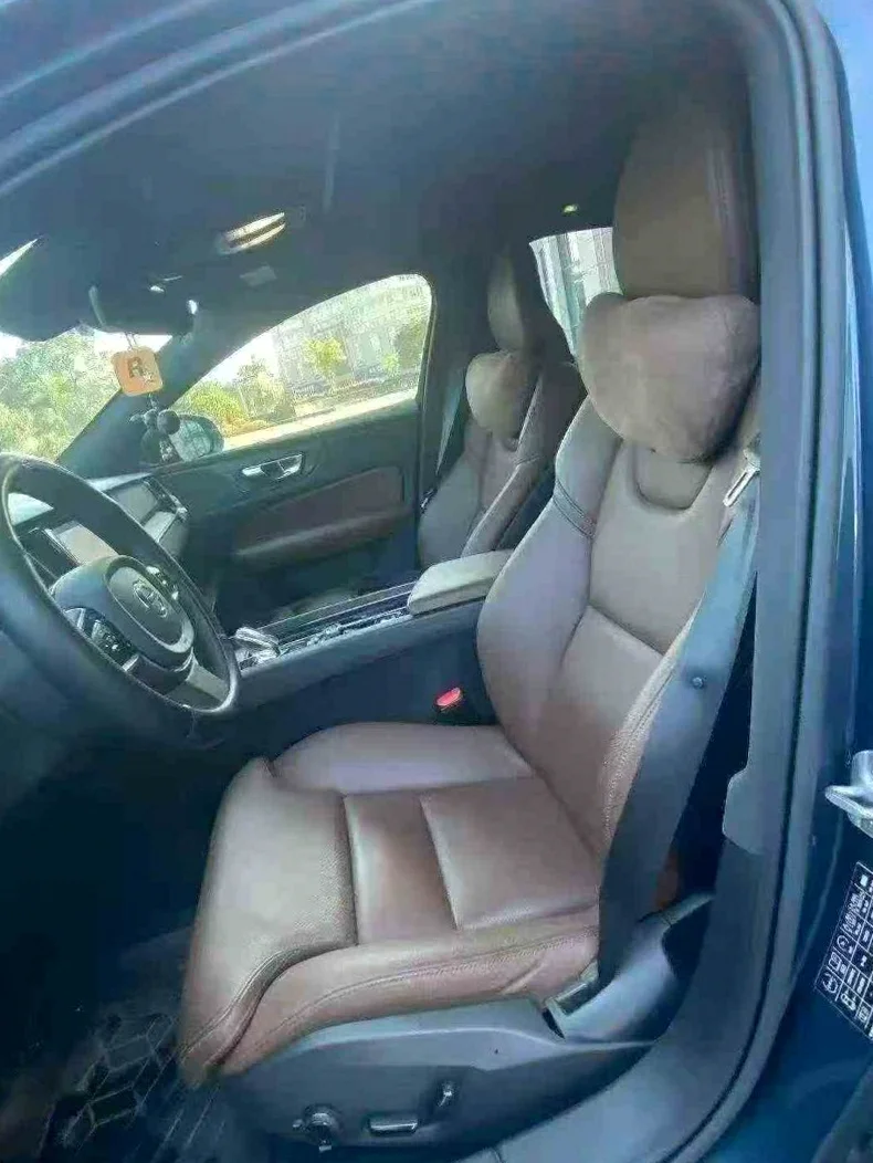 沃尔沃S60L 后面外观二