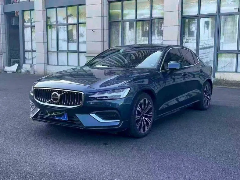 沃尔沃S60L 正面外观二