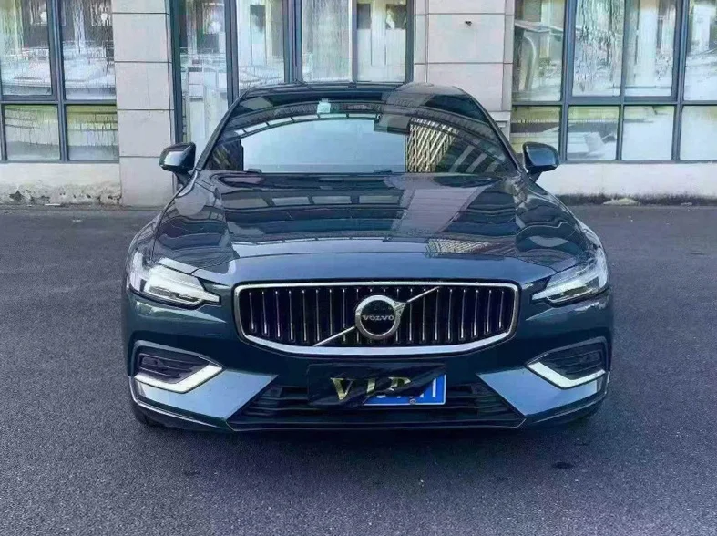 24年沃尔沃S60L 2.0T智逸豪华版