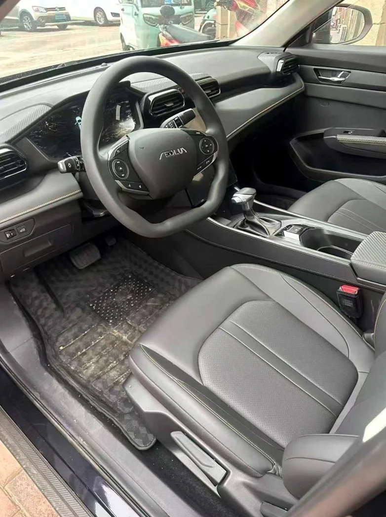 东风奕炫 正面外观三