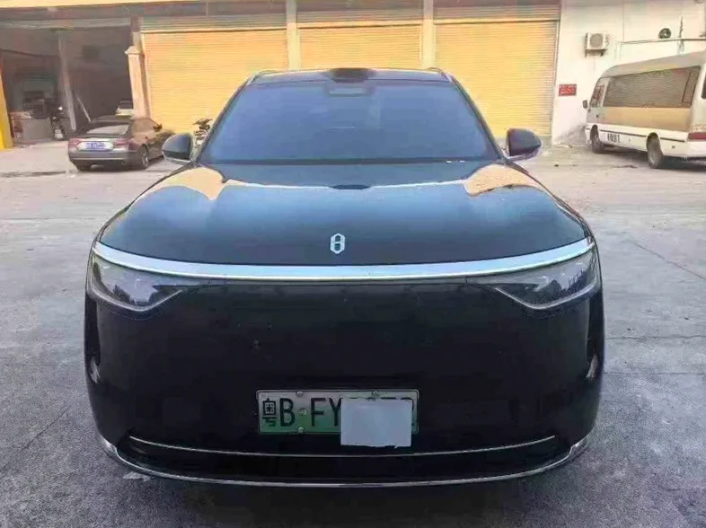 25年华为智选问界M8增程 Max+版六座