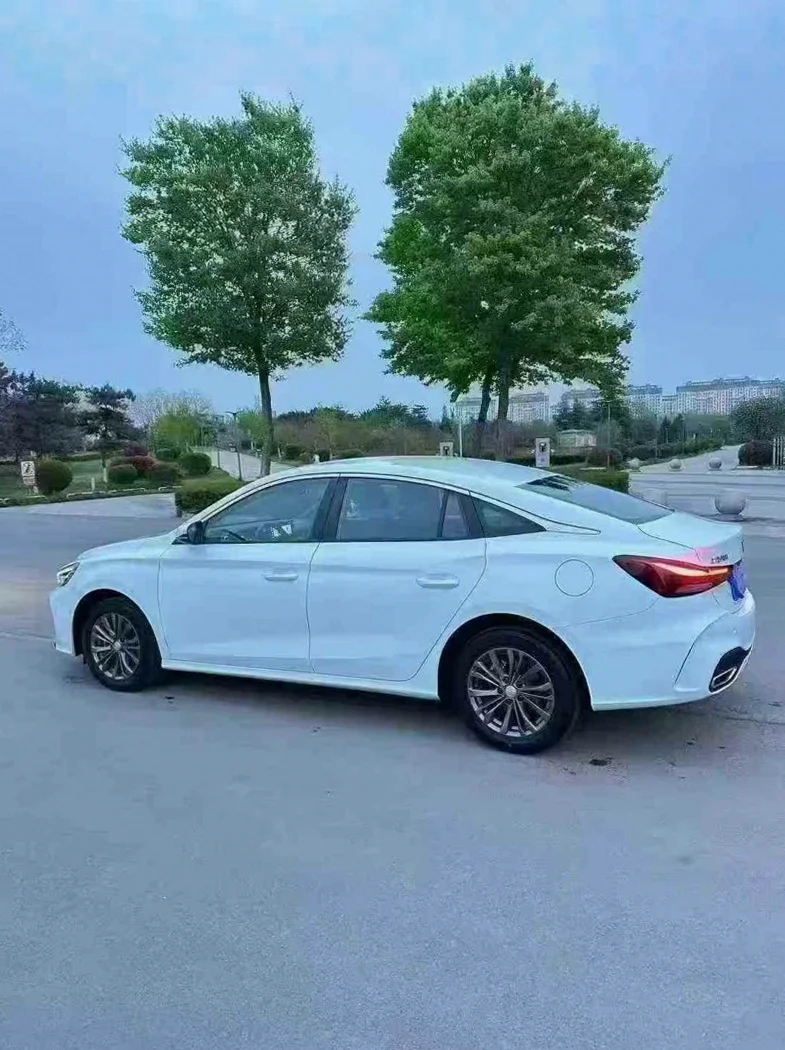 名爵5 内饰前排