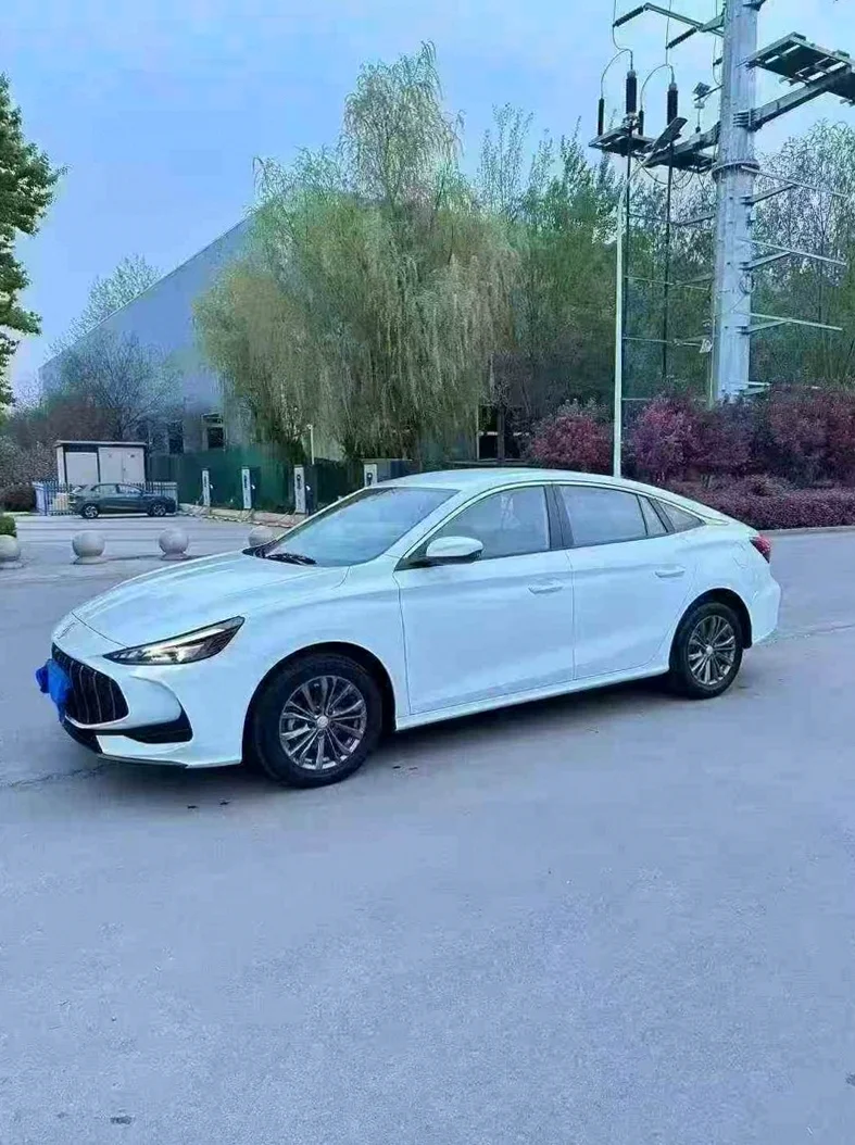 名爵5 正面外观二