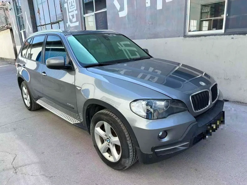 宝马X5 正面外观二