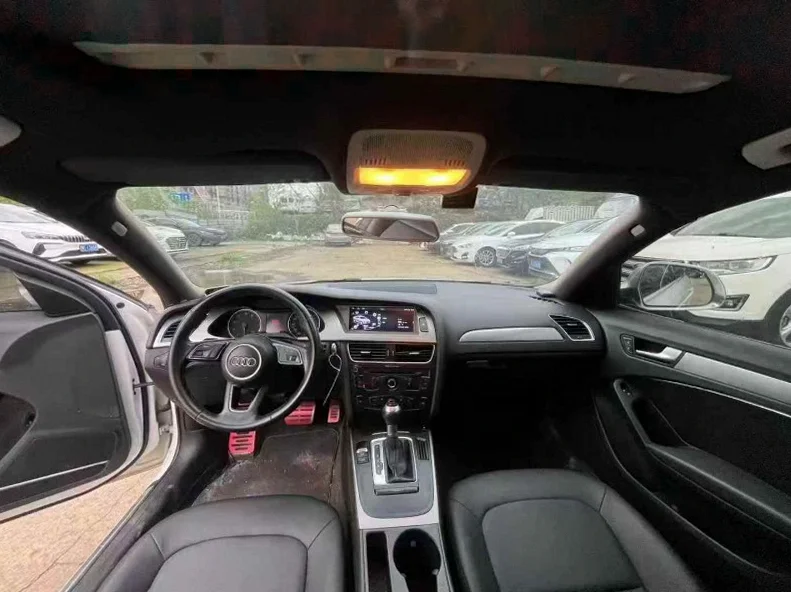 奥迪A4L 后面外观三