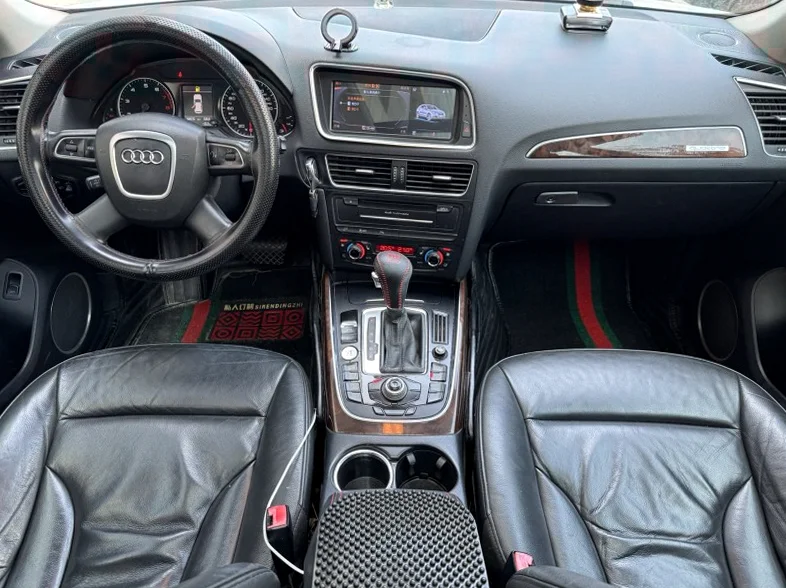 奥迪Q5 驾驶室
