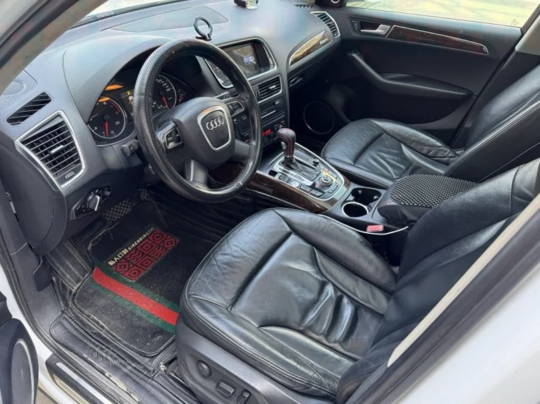 奥迪Q5 后面外观三