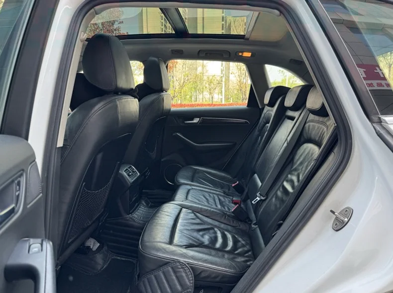 奥迪Q5 正面外观三