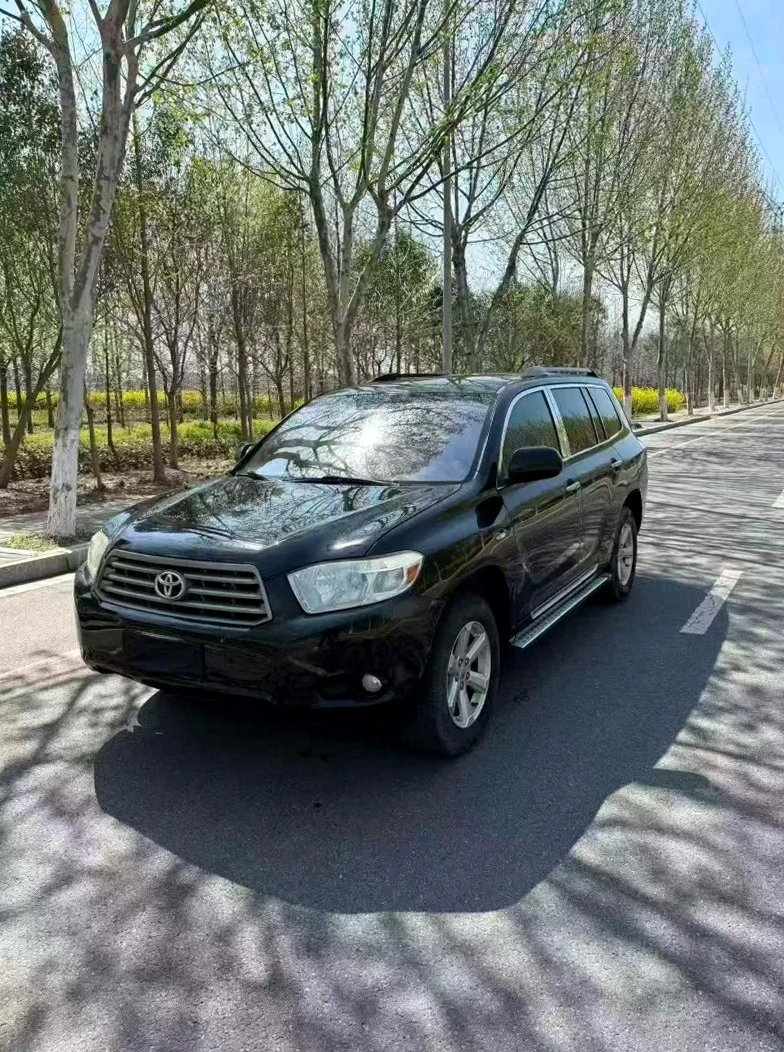 丰田汉兰达 正面外观三