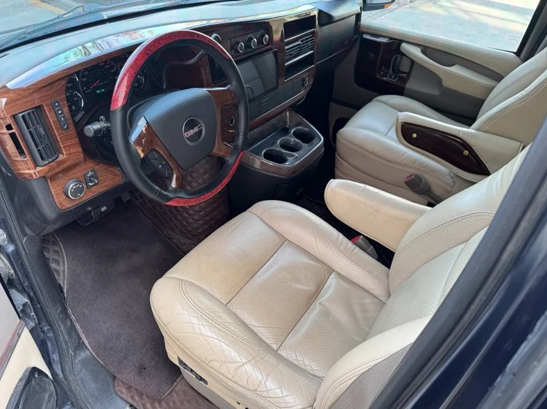 GMC商务之星 驾驶室