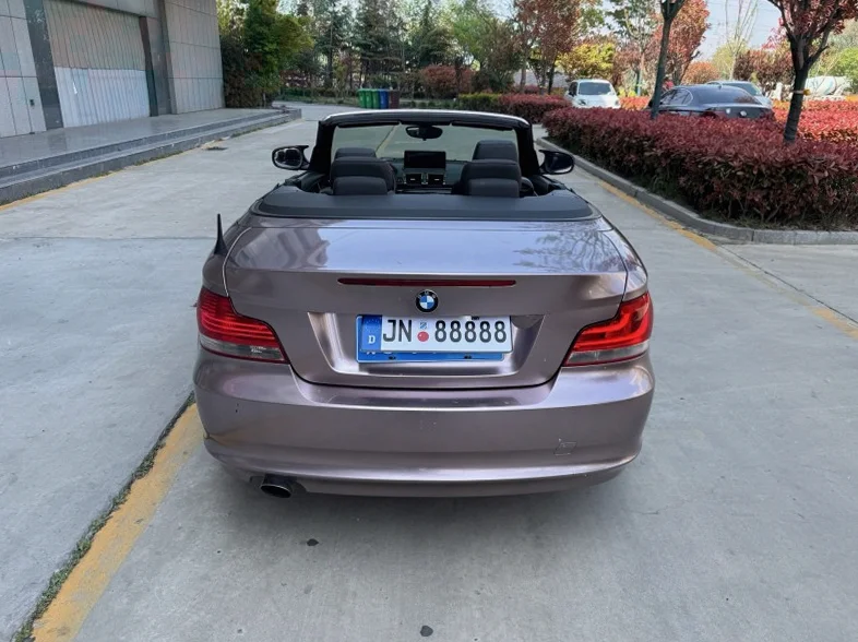 宝马1系 内饰后排