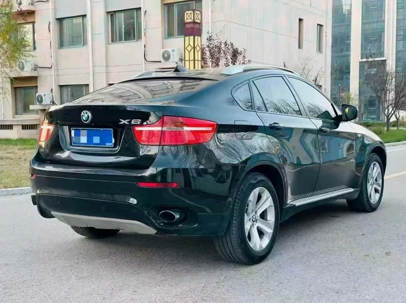 宝马X6 内饰前排