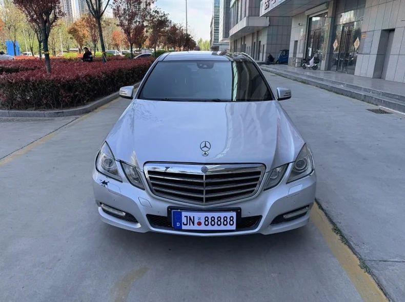 12年奔驰E260L 1.8T时尚型