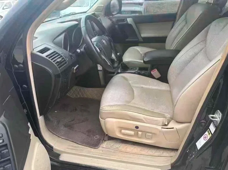 丰田普拉多 后面外观二