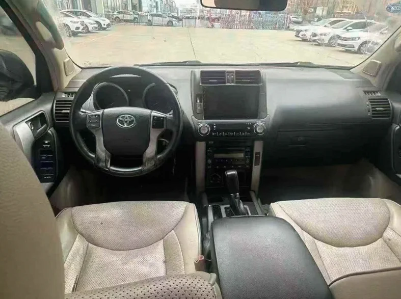 丰田普拉多 后面外观三