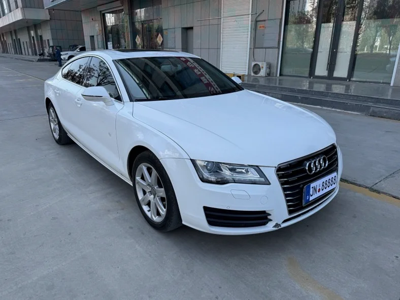 奥迪A7L 正面外观三